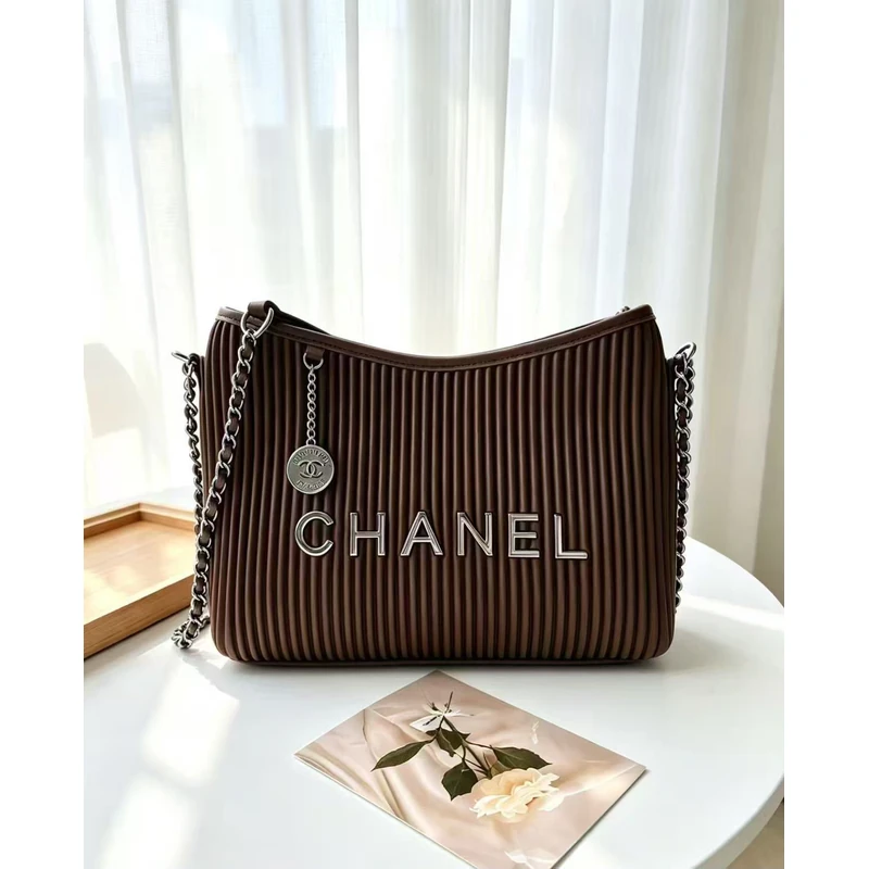 pleated-chain-shoulder-bag-dark-brown-800x800